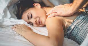15 Sensual Massage Tips to Try Tonight | The Dating Divas