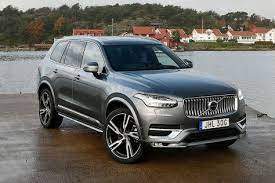 Xc90 is the premium suv that combines advanced safety and comfort, designed for ultimate elegance and capacity with all 7 passengers in mind. Volvo Xc90 B6 Was Kann Der Hybrid Xc90 Test Autobild De