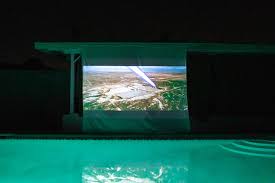 the 3 best outdoor projector screens of