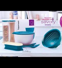 pasta set with tupperware with