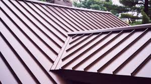 Pemilihan material untuk atap rumah tentu harus menyesuaikan dengan estetika dan fungsi bangunannya. Jenis Atap Spandek Harga Kelebihan Dan Kekurangannya Rumah Com
