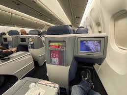 delta 767 300 first class review old