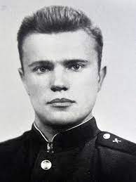 Некоторые нынешние и бывшие политики, служившие в Советской Армии Некоторые нынешние и бывшие политики, служившие в Советской Армии История,Армия