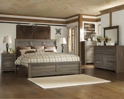 Craftsmen from montana, colorado, utah, and beyond have taken great pride in designing many of the rustic bedroom suites we offer on our site. Mb10 Brown Rustic Oak Queen Panel Bedroom Set