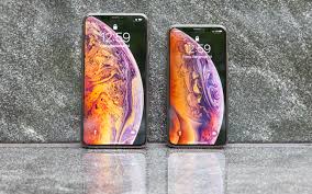 Did a camera comparison earlier with a family members iphone xr, and my 11 pro max. Iphone Xs Max And Iphone Xs Review Tom S Guide
