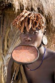 mursi woman with clay lip plate mursi