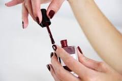 can-you-put-nail-polish-over-gel