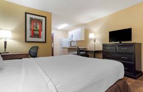select suites lafayette airport hotel