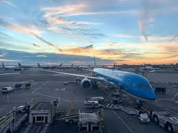 klm boeing 787 10 business cl review