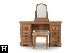 This vanity set has a simple and fashionable beauty, and the white appearance is more bright and modern, making this dressing table more refined. Buy Carmen Dressing Table Desk Online At Best Prices In Ireland On Hegartys