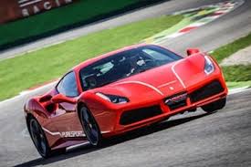 Maybe you would like to learn more about one of these? Guidare In Pista Una Ferrari Come Regalo Di Natale Mondo Auto Automoto