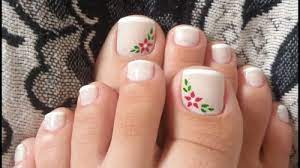 Puedes optar por diseños sencillos como esta decoracion de uñas para pies con puntos. Los Mejores Disenos De Unas Decoradas Para Pies 2020 2020