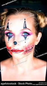 creepy halloween clown makeup looking