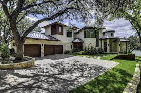 Eddie came in an did a professional and quality job, was very neat and clean he made sure all the surrounding were protected. The Best Custom Home Builders In Austin Texas