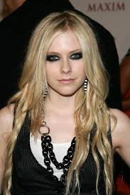 Avril lavigne sure scrubs up well. Avril Lavigne Smoky Eyes Avril Lavigne Beauty Looks Stylebistro