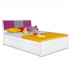 Young America Queen Size Bed