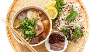 vietnamese y beef noodle soup bun