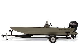 On boats 14' and under, the difference between flat and v for a smoother ride will be negligible and doesn't matter anyway for guys fishing. 2019 Grizzly 2072 Cc Tracker Hunt And Fish Jon Boat