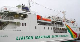 Reprise de la liaison maritime Dakar-Ziguinchor : Macky Sall “réitère” ses  instructions - adakar.com