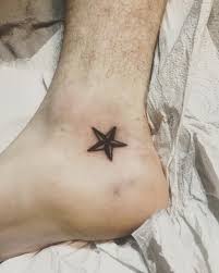 This star tattoo is perfectly suitable for guys who love to stars and the sky. 50 Cool Small Tattoo Ideas For Men With Meaning Artistic Haven