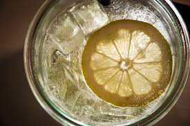 Връщайки се към темата, реших да пия топла вода с лимон и мед 12 месеца всяка сутрин на гладно. Kraj Na Toplata Voda S Limon Tri Razlichni Napitki Koito Pravyat Chudesa