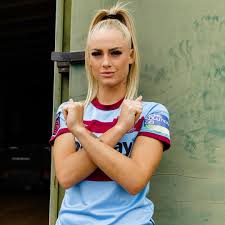 Join us and switch off. Barbie In Women S Football Has Already Put On West Ham S New Shirt He Caused A Stir Among The Fans But He Still Falls In Love With An Opponent Photo Gallery
