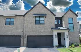 castle hills tx townhomes