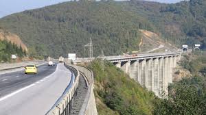 Колона от 1,5 км се е образувала преди тунела витиня в посока софия, информира мвр. Selfi Na Viadukt Vitinya Zavrshi Ss Smrt Faktor