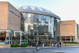 retail is thriving in sandton city and