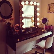 makeup vanity table with lighted mirror