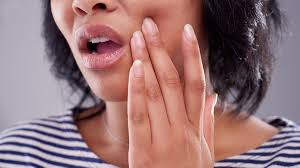 what causes canker sores in the mouth