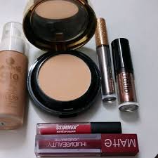 compact makeup kit 1lakme foundation