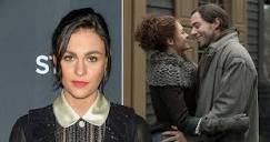 Outlander's Sophie Skelton praises 'messy' first-time sex scene ...