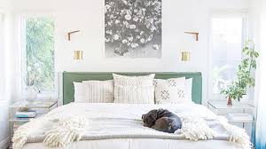 One small study found that bedrooms using principles of feng shui found that sleep quality improved. 10 Feng Shui Bedroom Ideas To Bring The Good Vibes Home