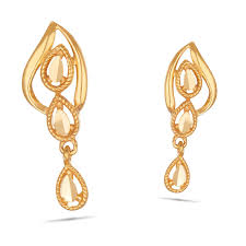 simple and elegant gold earring