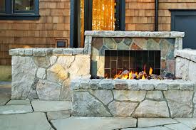 9 Cozy Outdoor Fireplace Ideas