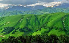 Lush Green Mountains Nature Place ...