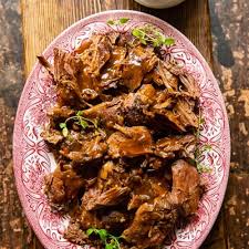 slow cooker lamb in red wine sauce