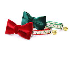 Our cat collars have a quick release break away buckle and ring with bell. Holiday Cat Collar Yuletide Ruby Festive Candy Canes On Red Made By Cleo