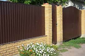 Attaching Fence Panels To A Brick Wall