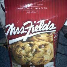 mrs fields chocolate chip cookies 34g