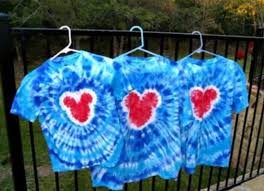 Crumple the shirt into a ball, and wrap the entire ball with six to 10 rubber bands—enough so that it holds its shape. 30 Awesome Unique Tie Dye Designs You Ll Love Kids Activities Blog