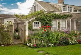 cape cod style home history types