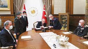 YAŞ kararı Resmi Gazete'de: Genelkurmay Başkanının görev süresi uzadı - Son  dakika haberler