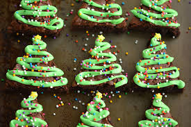 This homemade brownie recipe will be your new favorite! Easy Christmas Tree Brownies