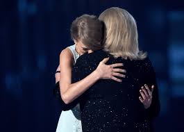 taylor swift revealed her mom was