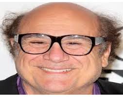 A research scientist becomes the world's first pregnant man in order to test a drug he and a colleague have designed for expectant wo. Danny Devito Movies 149