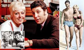 How tom jones stayed married for 55 years. Sir Tom Jones S Wife Melinda Rose Woodward Linda Dies Of Cancer Daily Mail Online