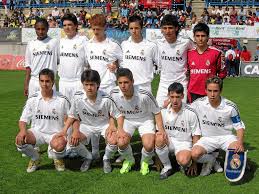 Real madrid is one of the most favorite football clubs of football fans who play dream real madrid has changed its kit design and give a new look to the home real madrid kit. Real Madrid 2005 06