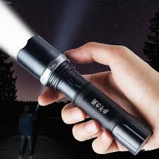 2021】Langtu tầm xa 480 mét 10 watt LED chói có thể sạc lại đèn pin siêu  sáng zoom ngoài trời chống thấm nước tự vệ mini | HolCim - Kênh Xây Dựng Và  Nội Thất